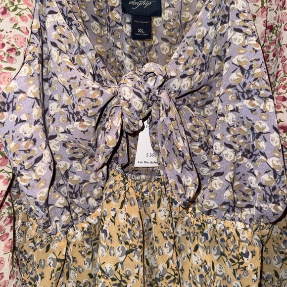 Daytrip Keyhole Mixed Boho Floral Pink Purple Yellow Blocked Peasant Top NWT - Picture 2 of 4